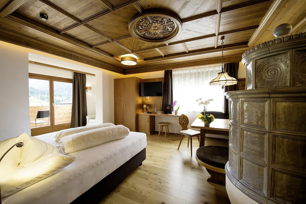 Hotel Der Paternwirt Maria Luggau Esterno foto
